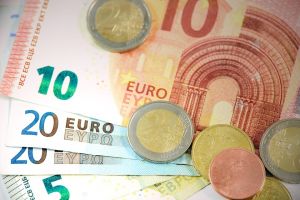 KSH: 1,653 milliárd euró volt a szolgáltatás-külkereskedelmi többlet a harmadik negyedévben